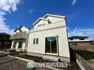 【外観】 | ハートフルタウン宇都宮市下岡本町2115番　B号棟 | 閑静な住宅地は、伸び伸びスローライフを叶えてくれます。自然豊富な季節の移ろいを身近に感じられる環境で子育てすれば、お子様もきっと素直に成長してくれるはずです！
