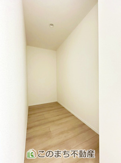 【収納】 | ハートフルタウン宇都宮市下岡本町2115番　B号棟 | キッチン裏に大型パントリーも完備しております♪
