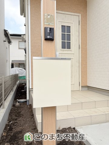 ハートフルタウン宇都宮市下岡本町2115番の設備|留守時の配達物は宅配ボックスで受け取ることができて便利です♪
