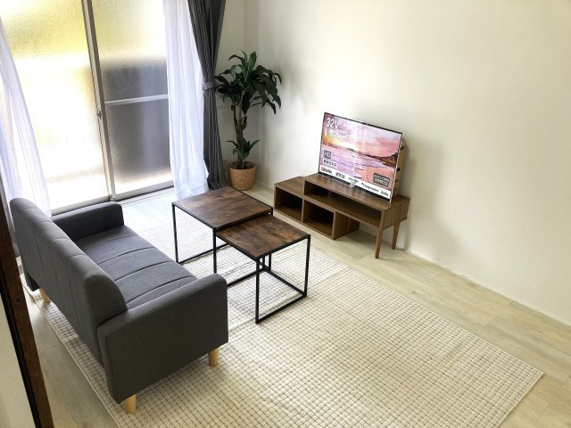 ドミールサニー緑町の居間・リビング|6帖のお部屋をリビングとして使えます