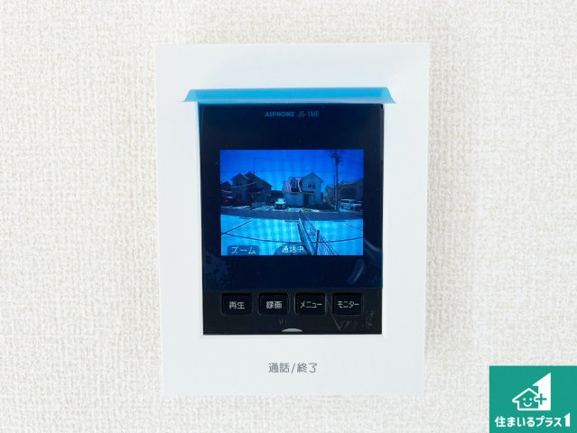 赤穂市片浜町　第3期　新築一戸建ての防犯設備|カラーモニターインターホン！声だけでなく来訪者の姿や顔がモニターで確認できるので、小さなお子様がいらっしゃるご家庭でも安心できます！