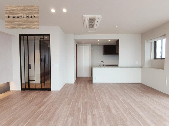 ザ・パークハウス中之島タワーの居間・リビング