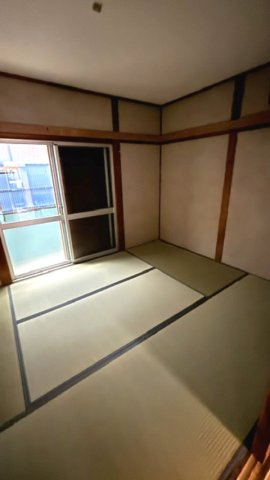 川西市久代３丁目　貸家の玄関|ゆったりとした玄関です