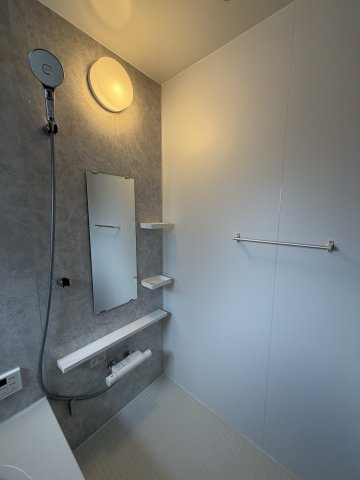 《仲介手数料無料》久喜市久喜東５丁目30-10新築一戸建てブルーミングガーデンの浴室