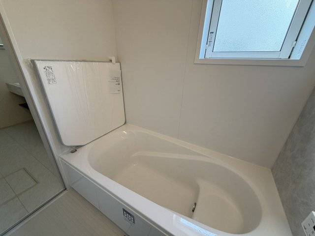 《仲介手数料無料》久喜市久喜東５丁目30-10新築一戸建てブルーミングガーデンの浴室