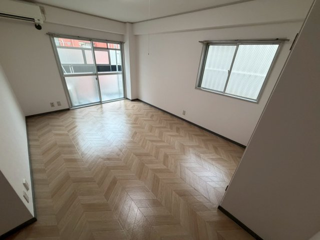 サンパレス21六甲Ⅰの居間・リビング