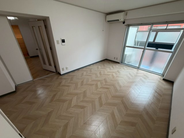 サンパレス21六甲Ⅰの居間・リビング