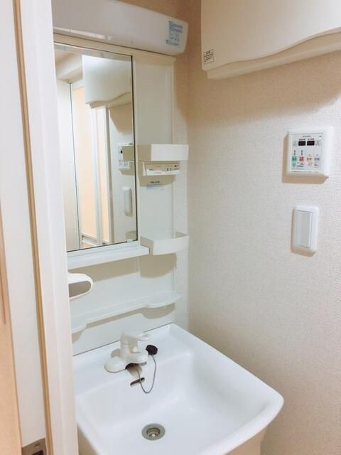 ドミシルＡｙａ　Ｍ－弐番館の独立洗面台