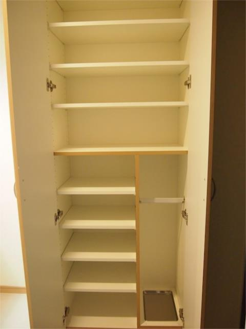 ルーブル新宿西落合八番館の収納