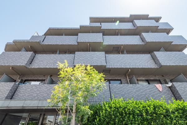 ルーブル新宿西落合八番館の外観