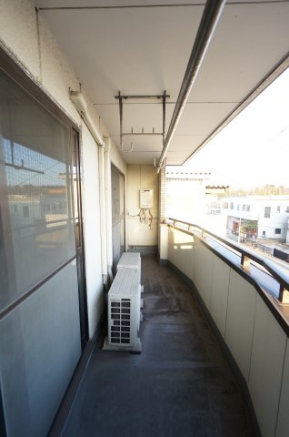 伊藤第三コーポのバルコニー|物件、駅でお待ち合わせでのご案内歓迎！