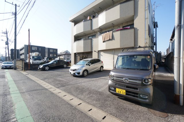 伊藤第三コーポの駐車場|物件、駅でお待ち合わせでのご案内歓迎！
