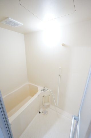 伊藤第三コーポの浴室|物件、駅でお待ち合わせでのご案内歓迎！