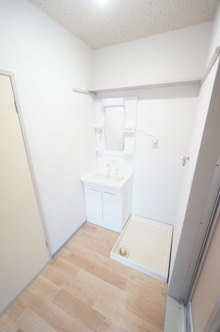 伊藤第三コーポの洗面所|物件、駅でお待ち合わせでのご案内歓迎！