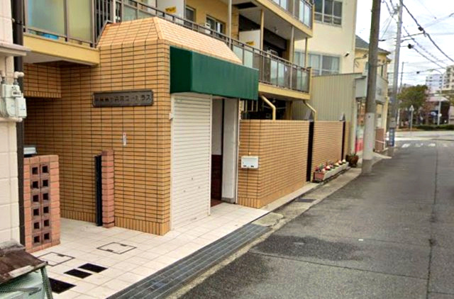 甲南第10兵庫コーポラスのエントランス