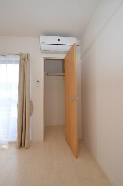 直方市大字上頓野のアパートの収納