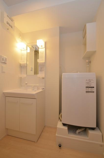 直方市大字上頓野のアパートの洗面所