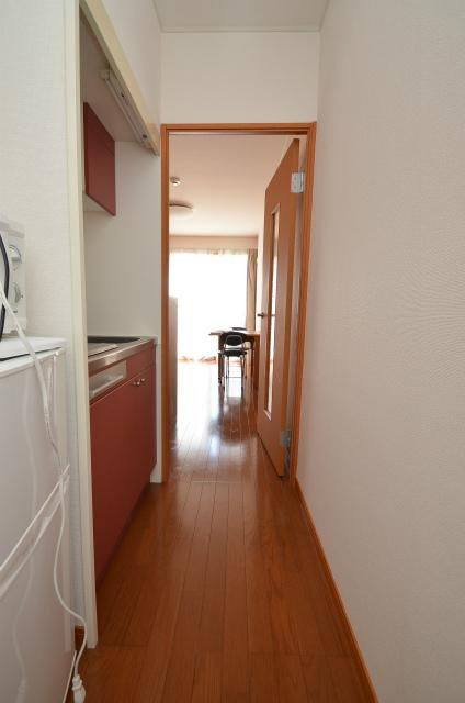 直方市大字感田のアパートの玄関