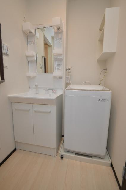 直方市大字感田のアパートの洗面所