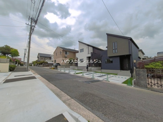 【前面道路含む現地写真】 | 名古屋市天白区平針南2丁目1404【仲介手数料無料】新築一戸建て　1号棟