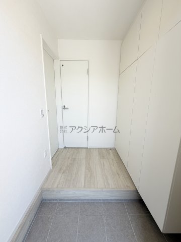 入間市大字小谷田・全2棟　新築一戸建　2号棟の玄関
