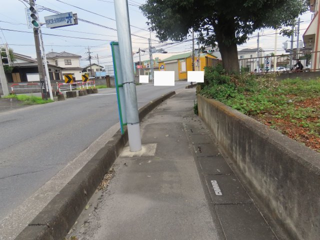 鶴ヶ島市下新田売地の前面道路含む現地写真
