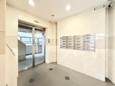 【エントランス】 | サウダージ自由が丘 | 落ち着いたエントランスです