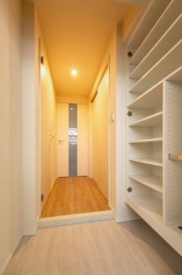 【玄関】 | グランスカイ大岡山 | ※写真は同タイプ住戸です。