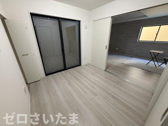 《仲介手数料無料》久喜市鷲宮４丁目2-12新築一戸建てリガーレの洋室|1F4.5帖