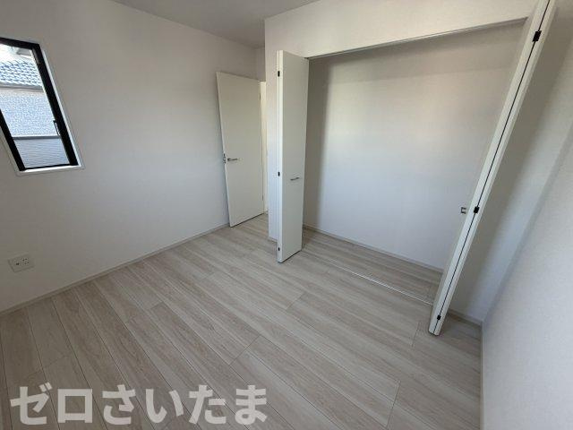 《仲介手数料無料》久喜市鷲宮４丁目2-12新築一戸建てリガーレの洋室|2F 5.2帖