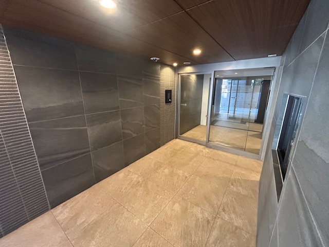 豊島区西巣鴨２丁目の賃貸マンションのロビー