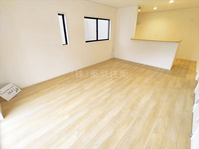 【居間・リビング】の画像