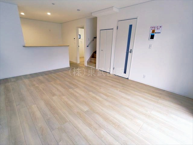 【居間・リビング】の画像