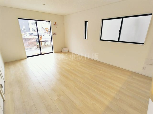 【居間・リビング】の画像