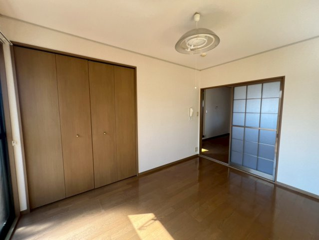 ニューキャピタルⅢの居間・リビング