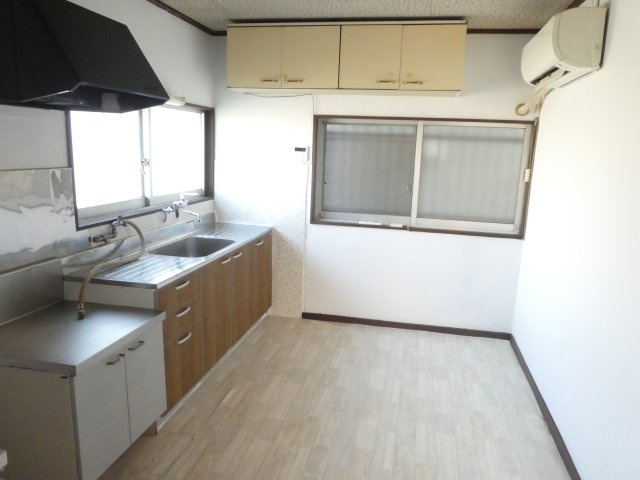 安倉南4丁目戸建の居間・リビング