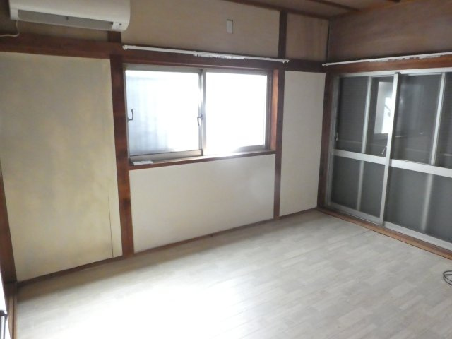 安倉南4丁目戸建の寝室