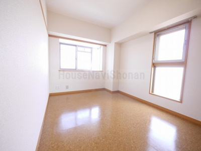 【寝室】 | サンプラザ湘南