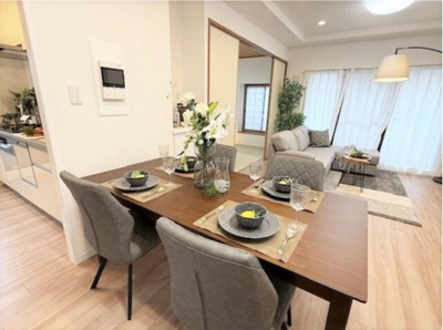 【居間・リビング】 | サンハウス徳川 | キャンペーン対象物件です♪詳細は弊社ホームページもしくはスタッフまでお気軽にお問合せ下さいませ♪ お役に立てる自信があります♪