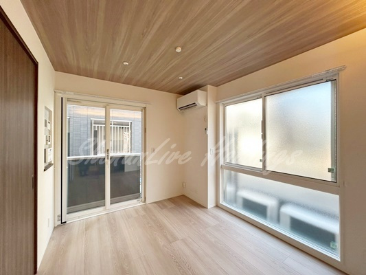 藤沢市湘南台４丁目のアパートの居間・リビング