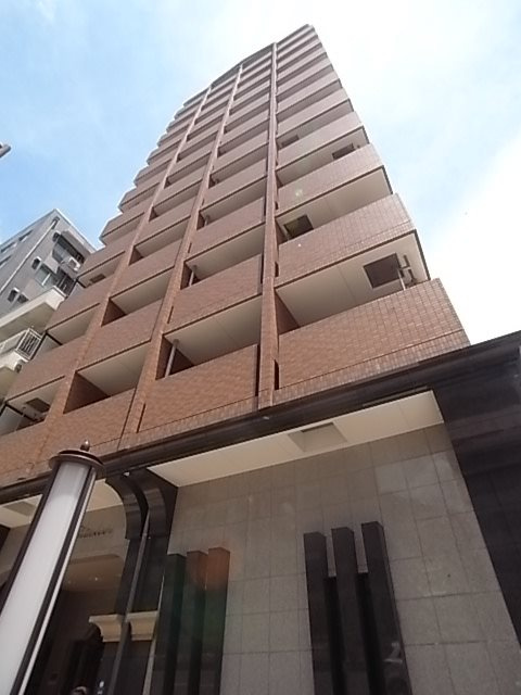 プレサンス新神戸の外観