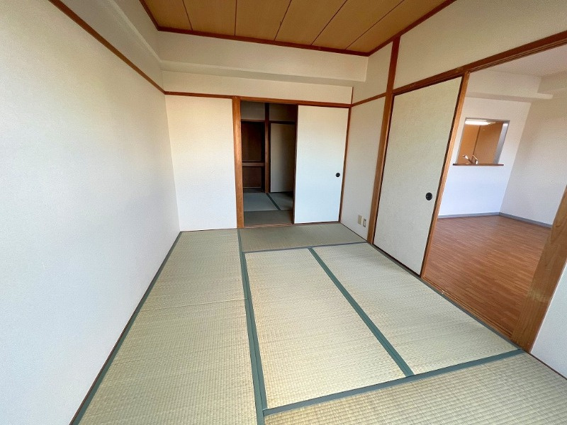 サンメゾン忍海の和室