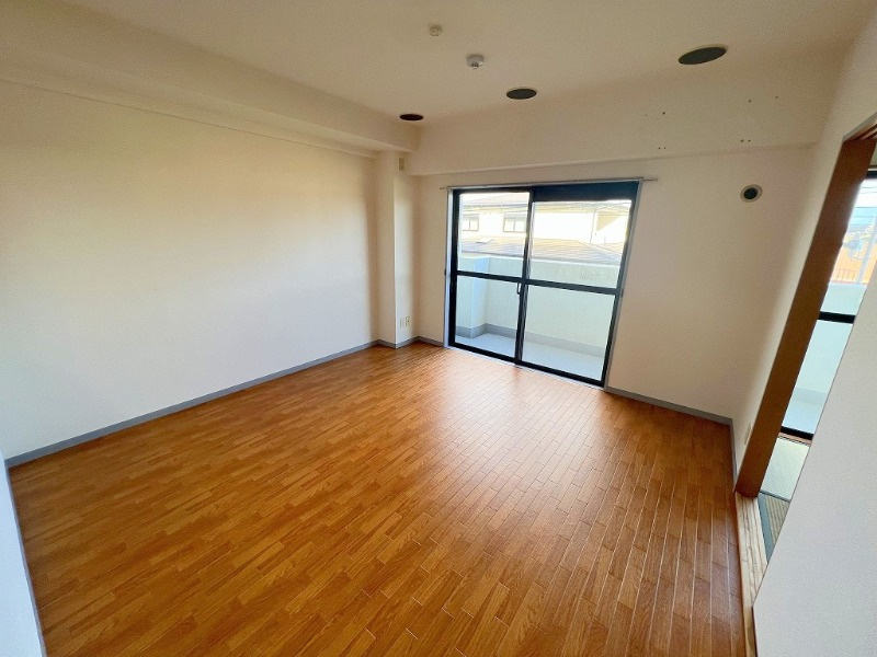 サンメゾン忍海の居間・リビング