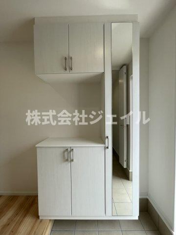 「新築戸建　三田市つつじが丘南１丁目」の玄関