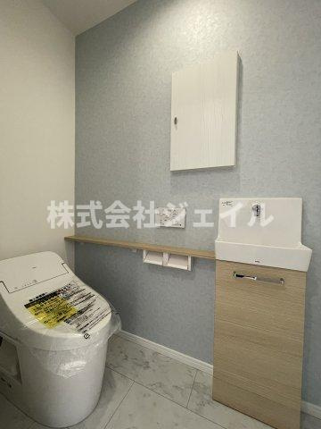 「新築戸建　三田市つつじが丘南１丁目」のトイレ