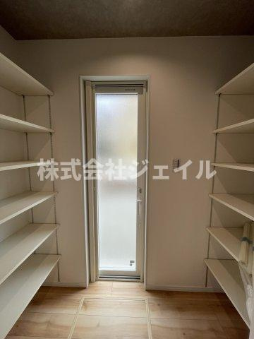 「新築戸建　三田市つつじが丘南１丁目」の収納