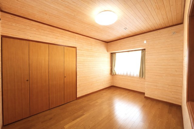 境港市渡町　中古住宅の洋室|２階