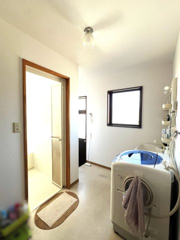 境港市渡町　中古住宅の洗面所