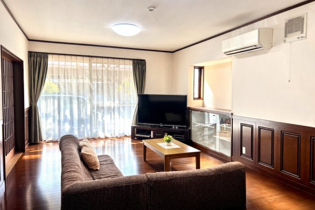 境港市渡町　中古住宅の居間・リビング