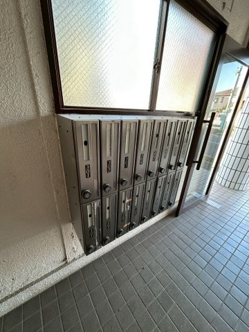 アールマンションのエントランス